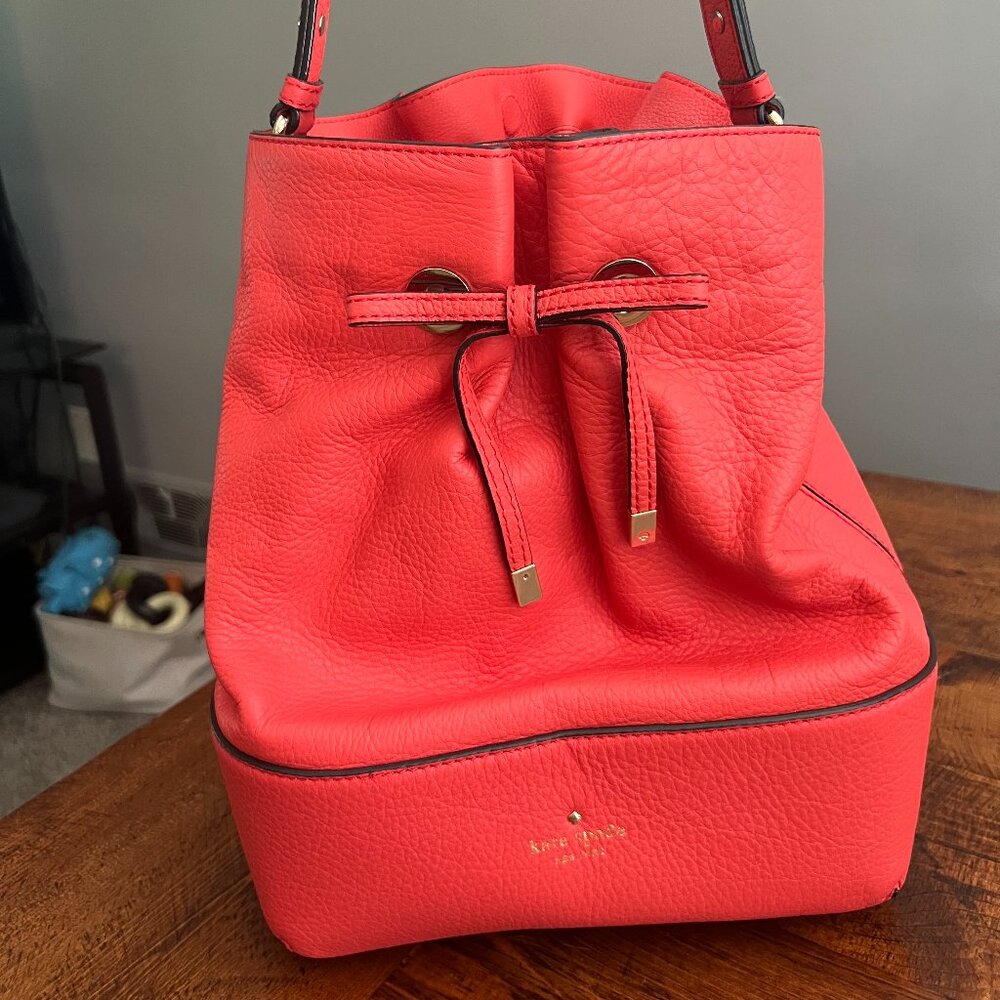 kate spade - Coral Leather Bucket Bag